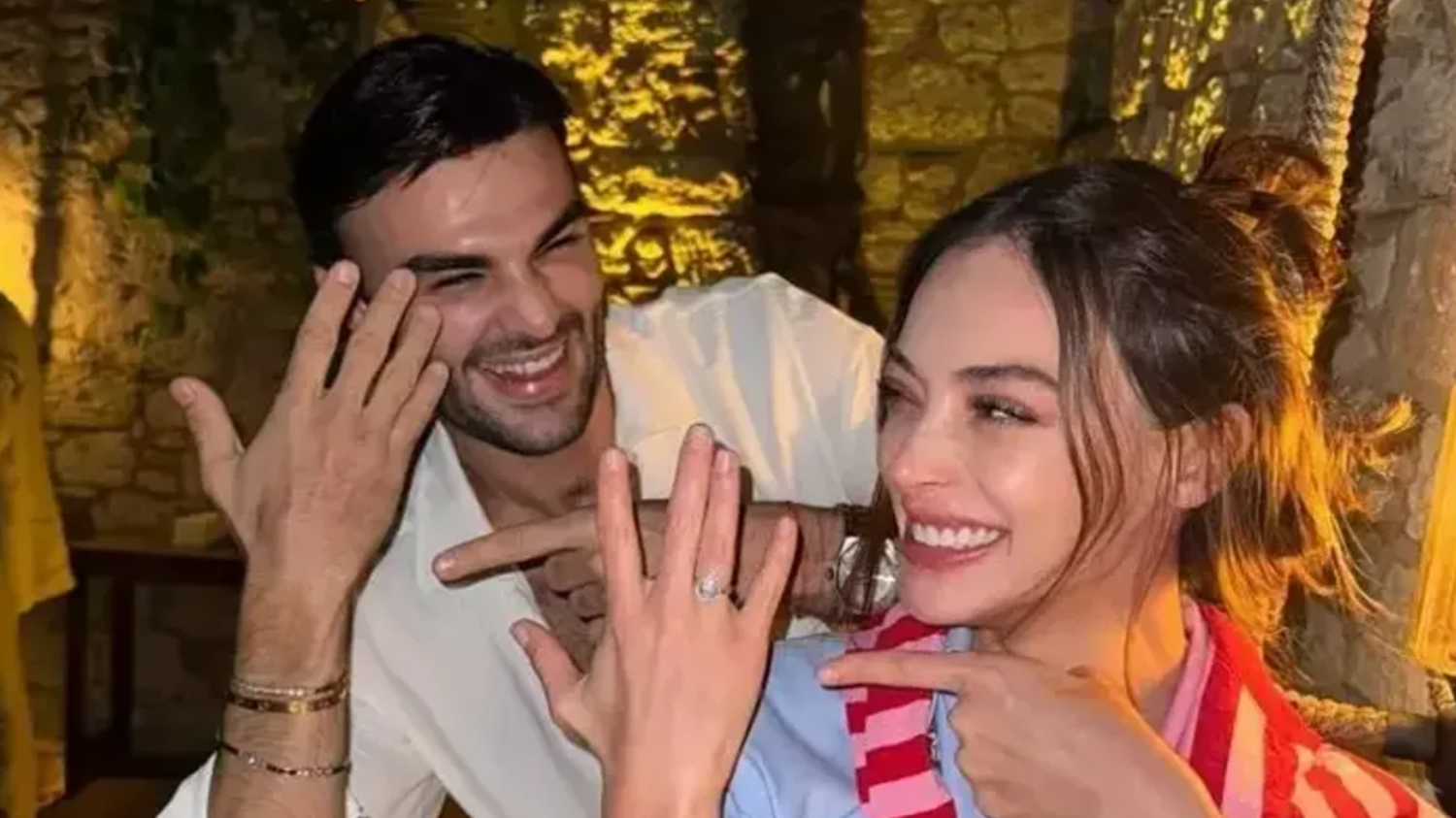 Geçtiğimiz aylarda yüzük takan çift ayrıldı